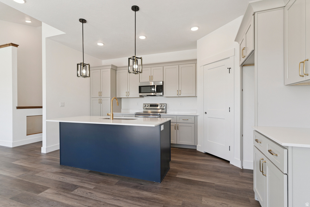 5731 W 4100 S Hooper, UT 84315