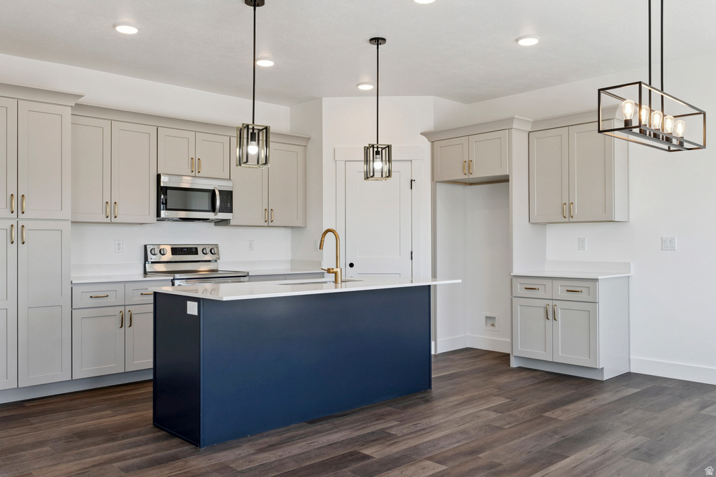 5731 W 4100 S Hooper, UT 84315