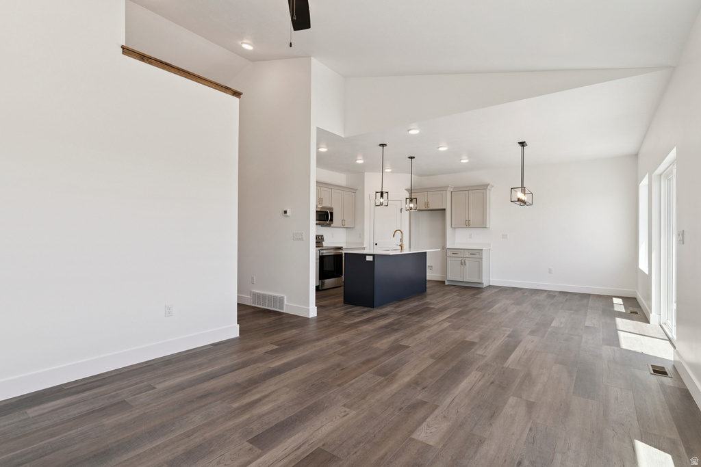 5731 W 4100 S Hooper, UT 84315