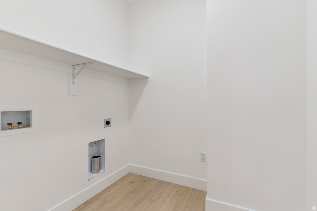 5777 W 4100 S Hooper, UT 84315