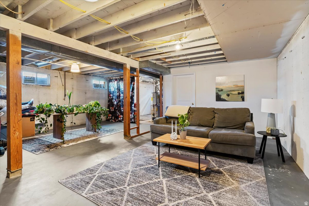 2164 W CAMELOT WAY West Jordan, UT 84084