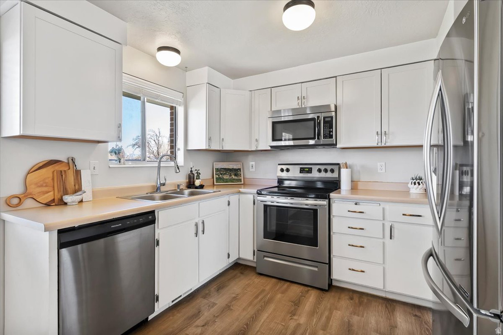 2164 W CAMELOT WAY West Jordan, UT 84084