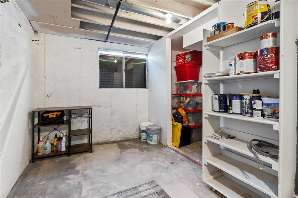 2164 W CAMELOT WAY West Jordan, UT 84084