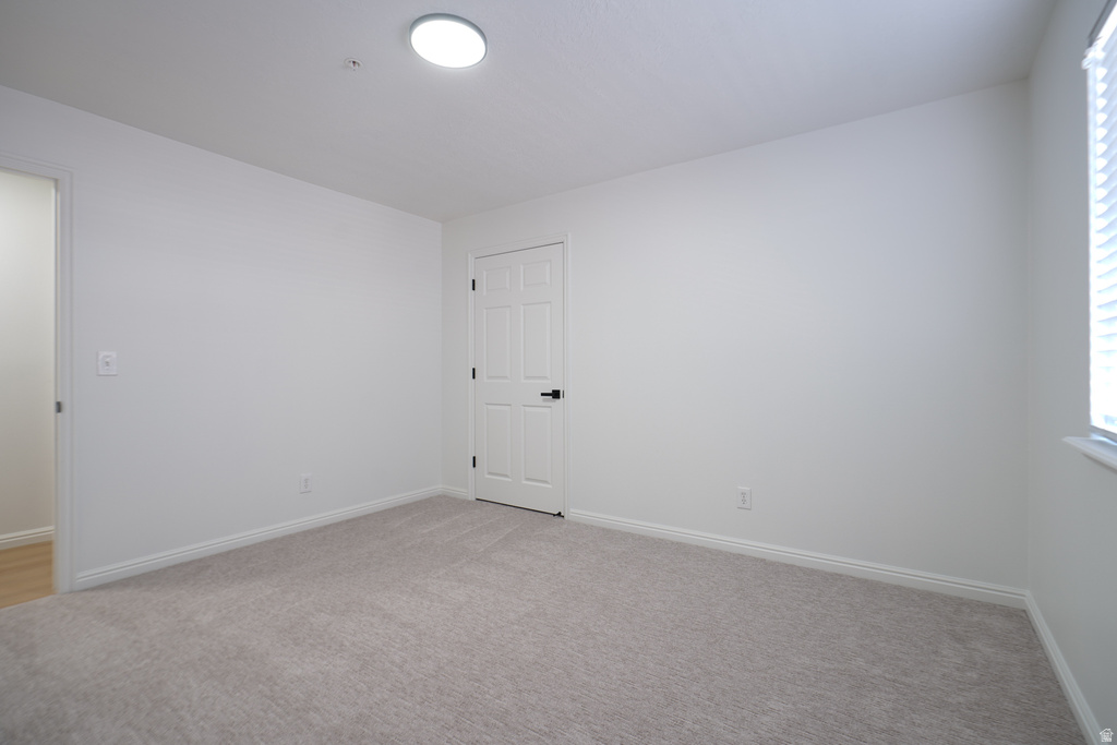 8176 N CEDAR RD #V12 Eagle Mountain, UT 84005