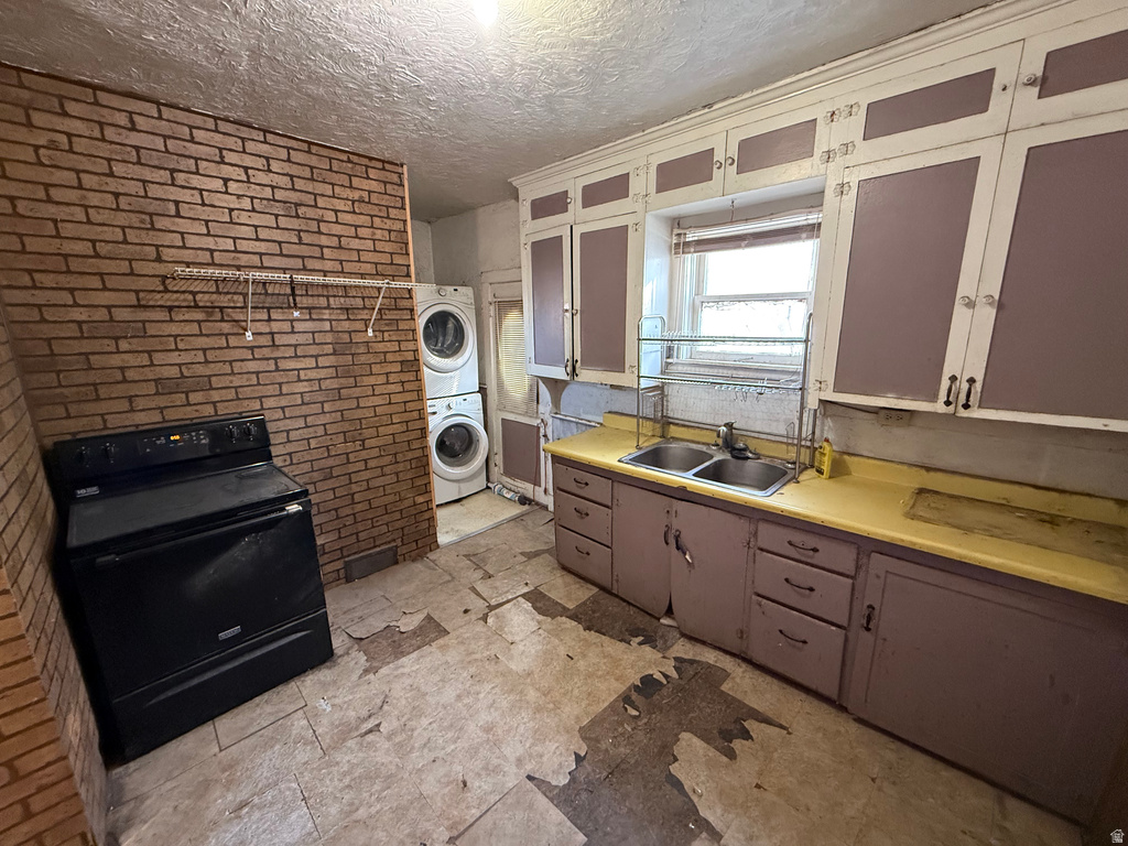 110 W CLARK ST Grantsville, UT 84029