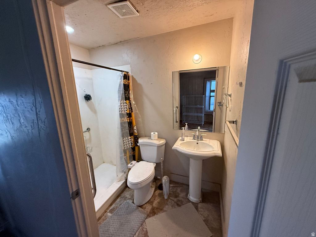 110 W CLARK ST Grantsville, UT 84029