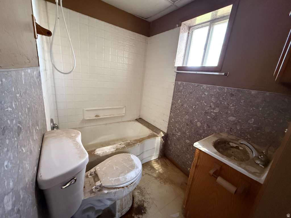 110 W CLARK ST Grantsville, UT 84029