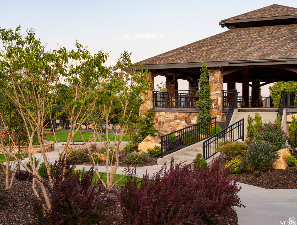 32 NORTHRIDGE WAY Sandy, UT 84092