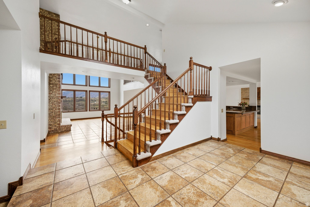 32 NORTHRIDGE WAY Sandy, UT 84092