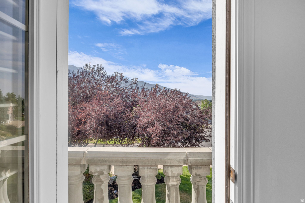 1911 E DEERE VALLEY DR Layton, UT 84040