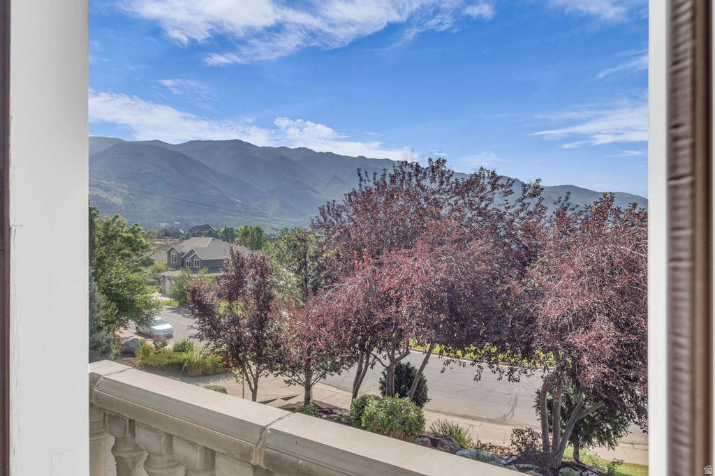 1911 E DEERE VALLEY DR Layton, UT 84040