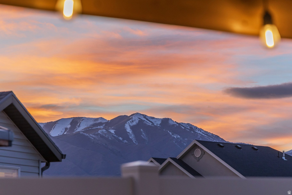 1070 E HUNTER LN Eagle Mountain, UT 84005