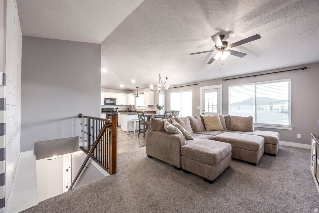 1070 E HUNTER LN Eagle Mountain, UT 84005