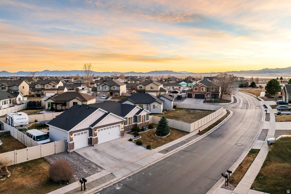 1070 E HUNTER LN Eagle Mountain, UT 84005