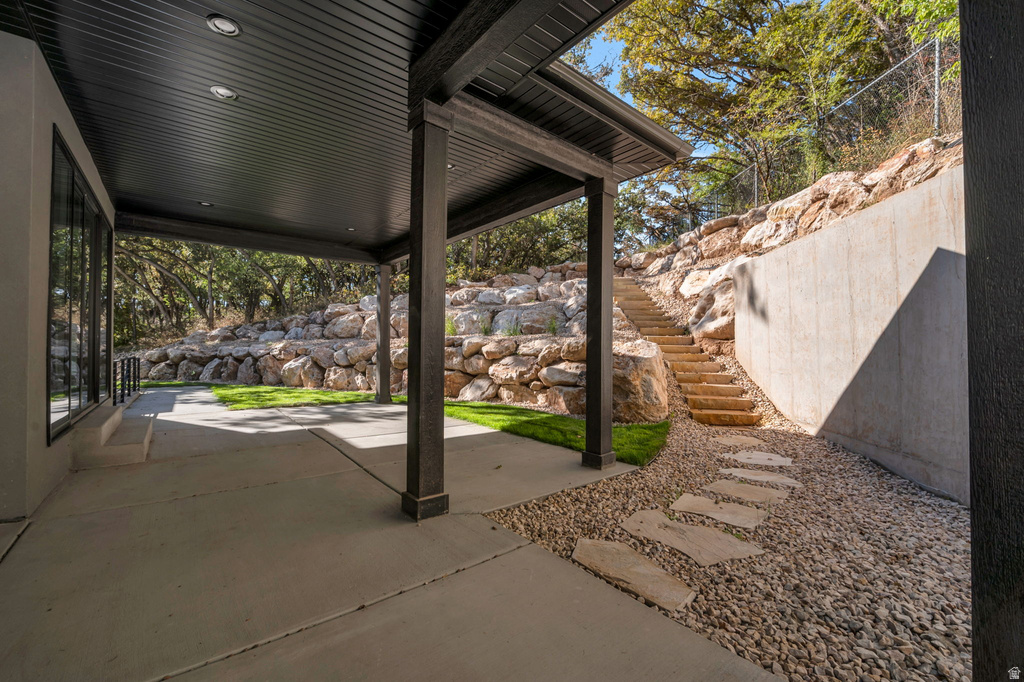 5619 S FOX CHASE DR South Ogden, UT 84403