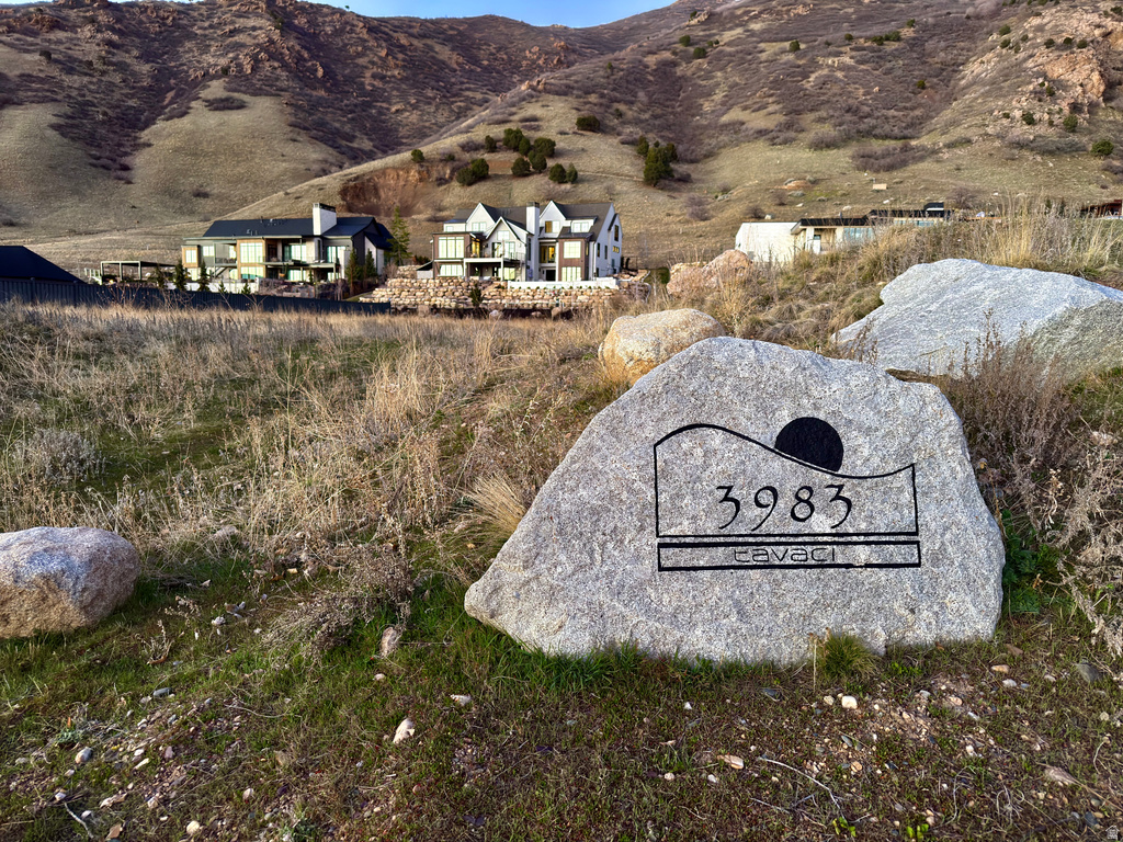 3983 E CANYON ESTATE DR Salt Lake City, UT 84121