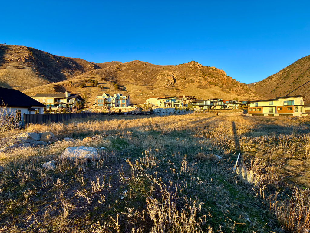 3983 E CANYON ESTATE DR Salt Lake City, UT 84121