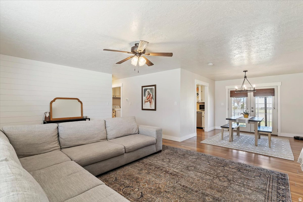 4236 W 2200 N Plain City, UT 84404