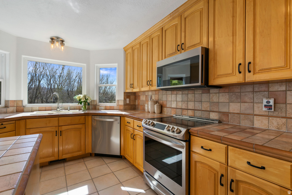 2122 WASATCH BLVD Sandy, UT 84092