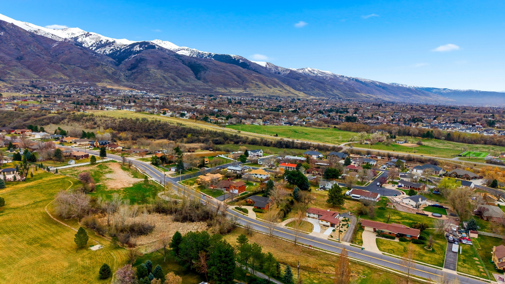 1690 E GENTILE ST Layton, UT 84040