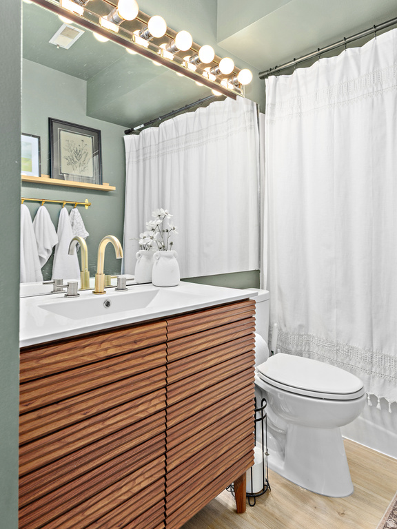 1638 WOODLAND DR Provo, UT 84604