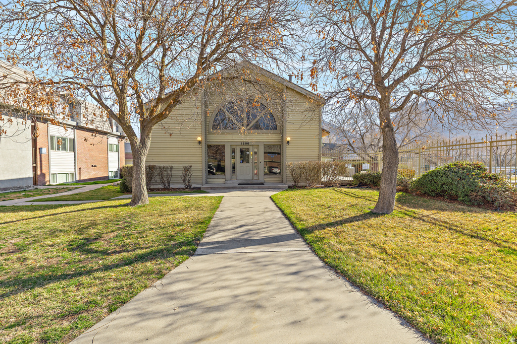 1638 WOODLAND DR Provo, UT 84604