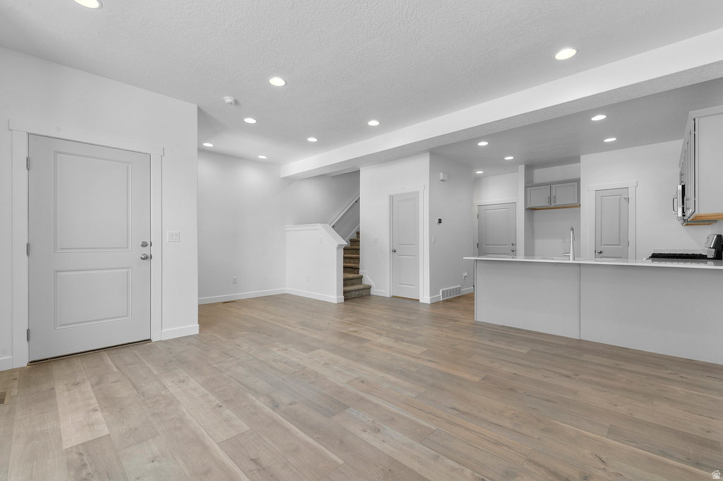 6641 N SALTY RIVER LN Eagle Mountain, UT 84005