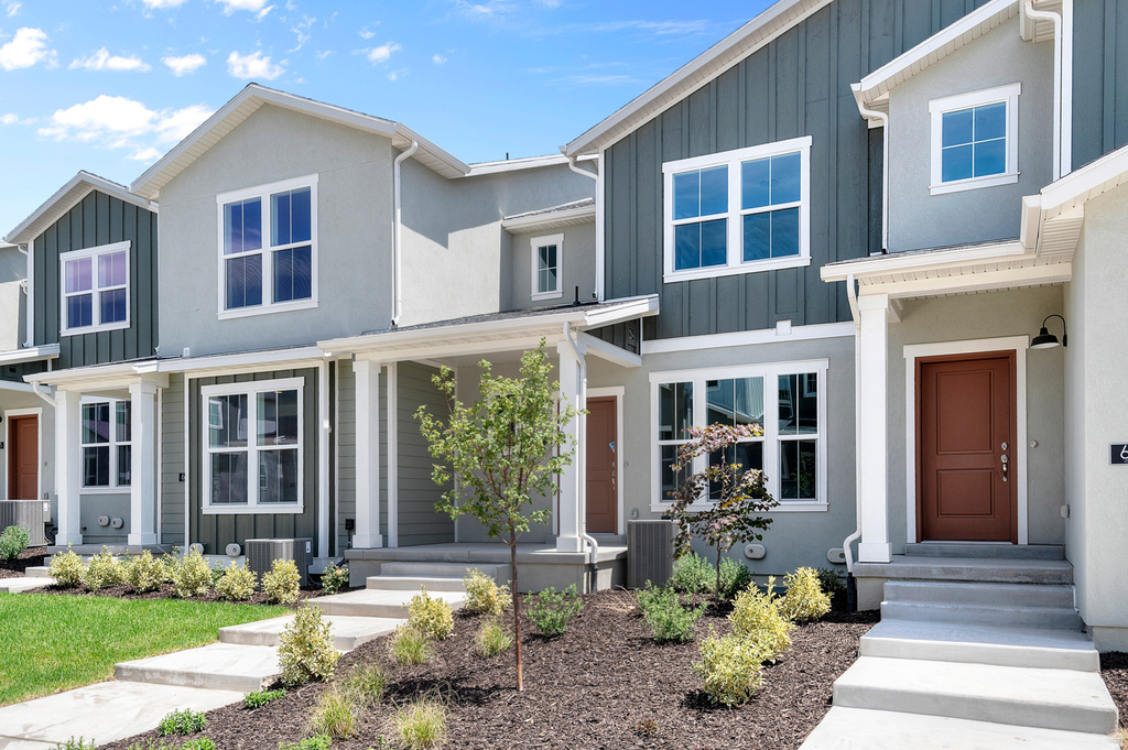 6637 N SALTY LN Eagle Mountain, UT 84005