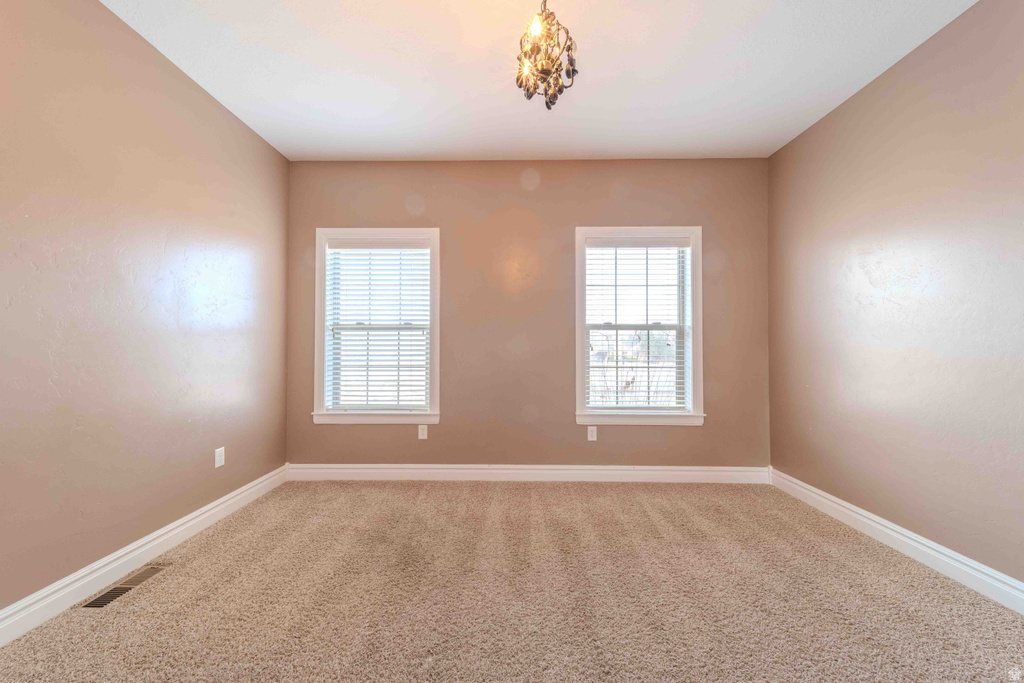 85 S CONSTITUTION DR Roosevelt, UT 84066