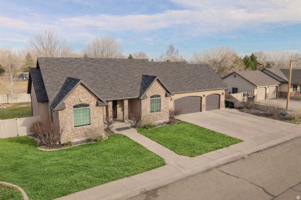 85 S CONSTITUTION DR Roosevelt, UT 84066