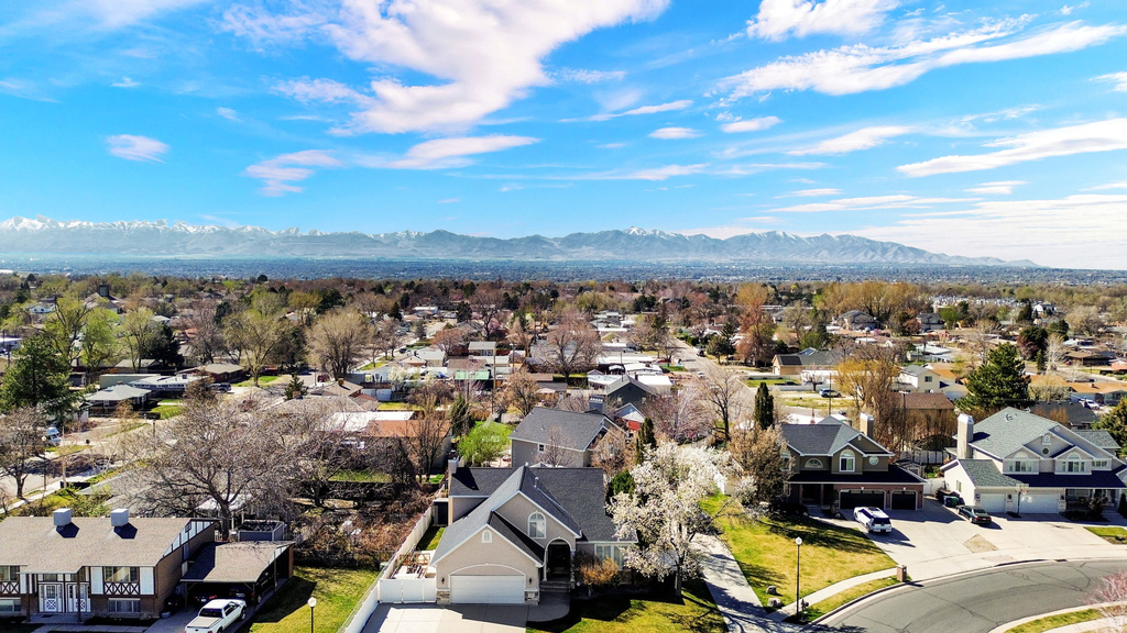 8450 S 865 E Sandy, UT 84094