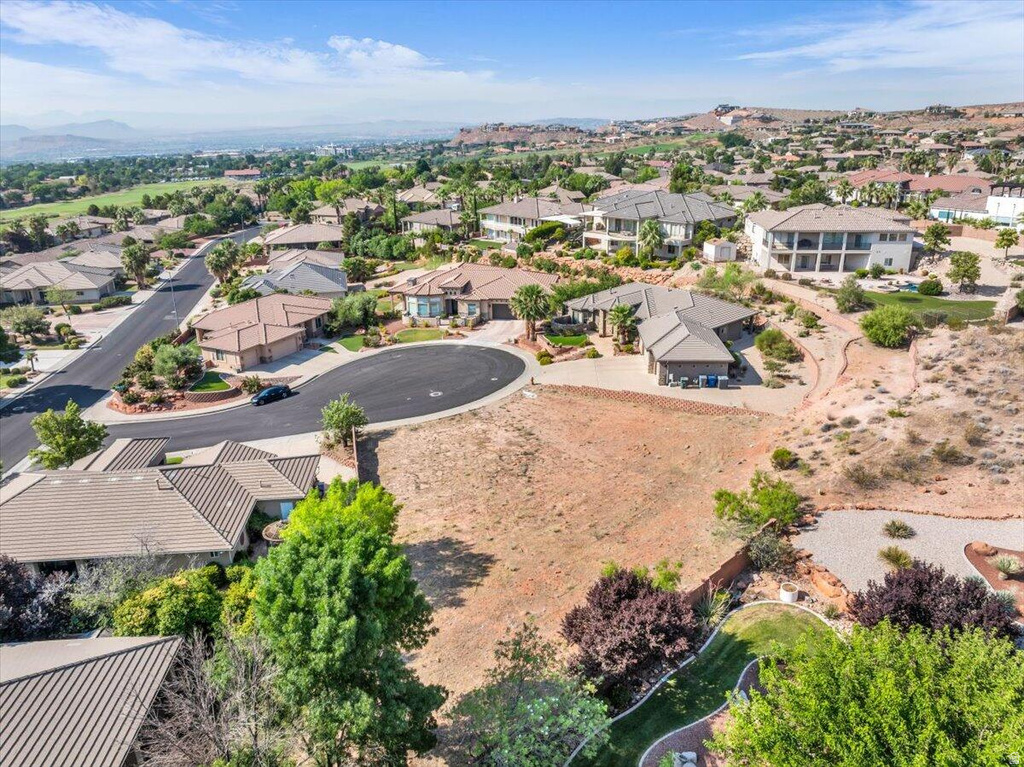 1086 W MONTEZUMA CIR Washington, UT 84780