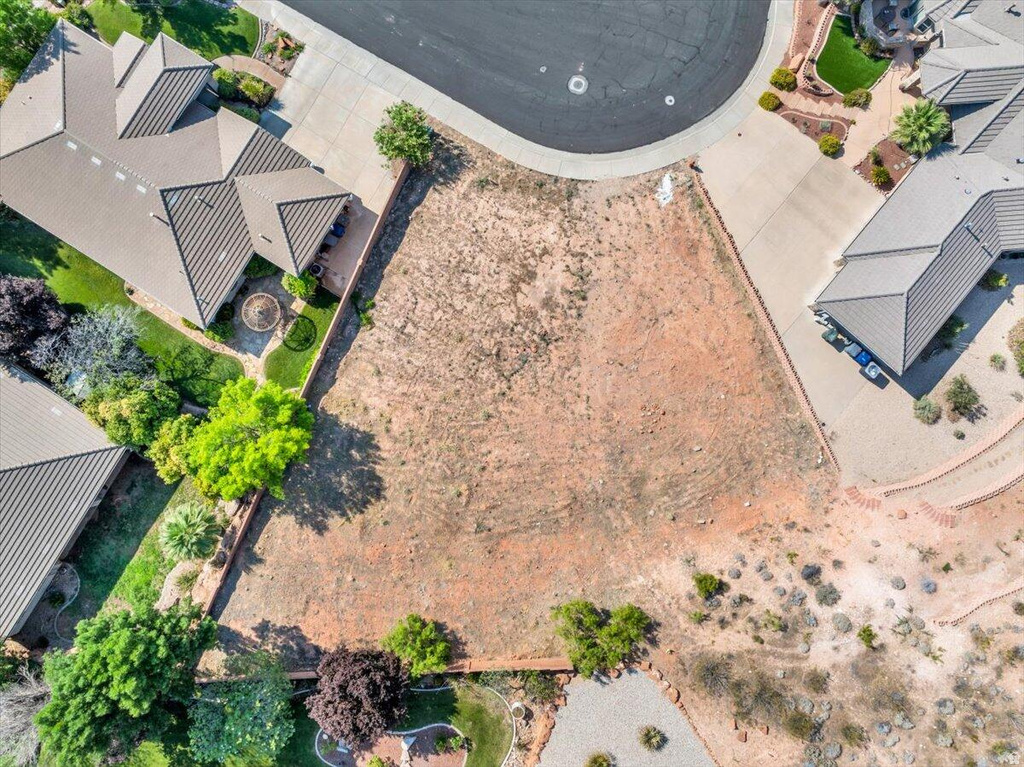 1086 W MONTEZUMA CIR Washington, UT 84780