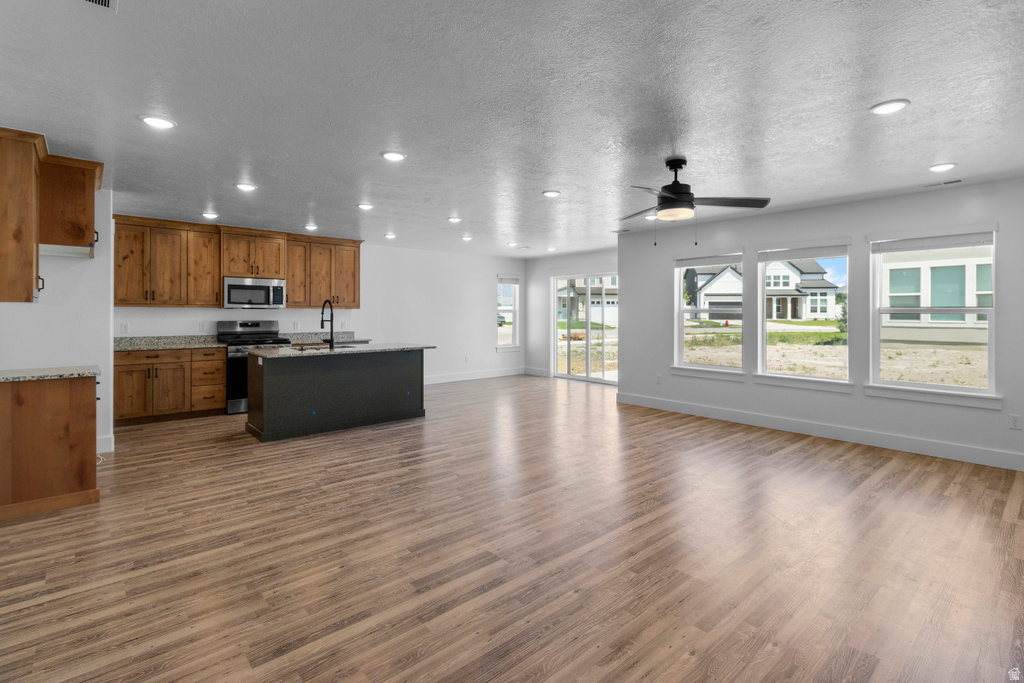 264 W 2911 S #713 Nibley, UT 84321