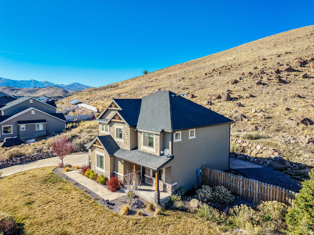 2551 E PATRIOT DR Eagle Mountain, UT 84005
