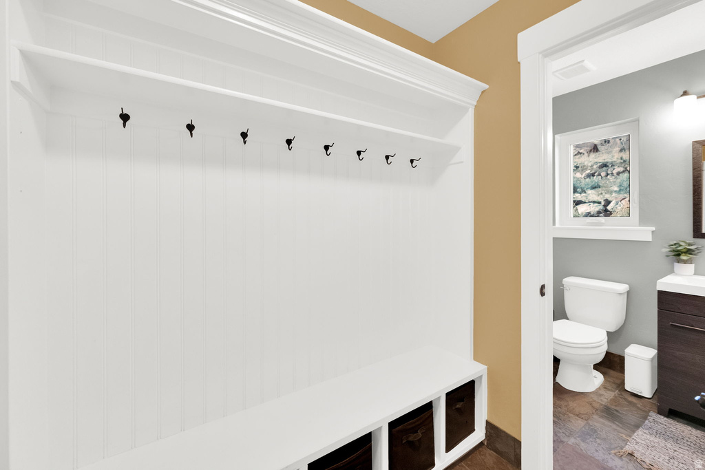 2551 E PATRIOT DR Eagle Mountain, UT 84005