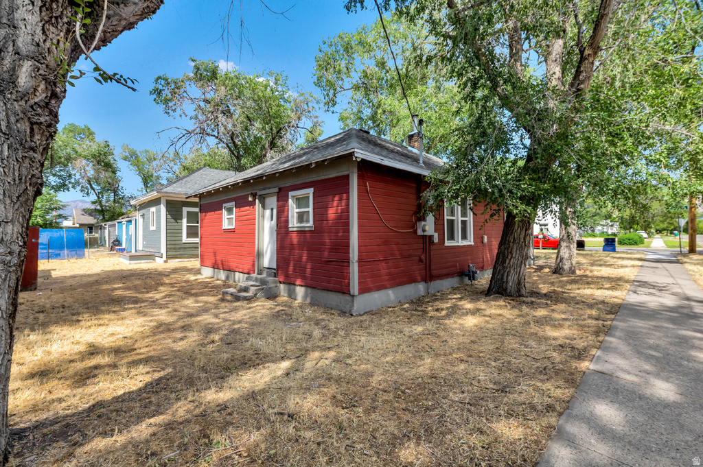 568 W CAPITOL ST Ogden, UT 84401