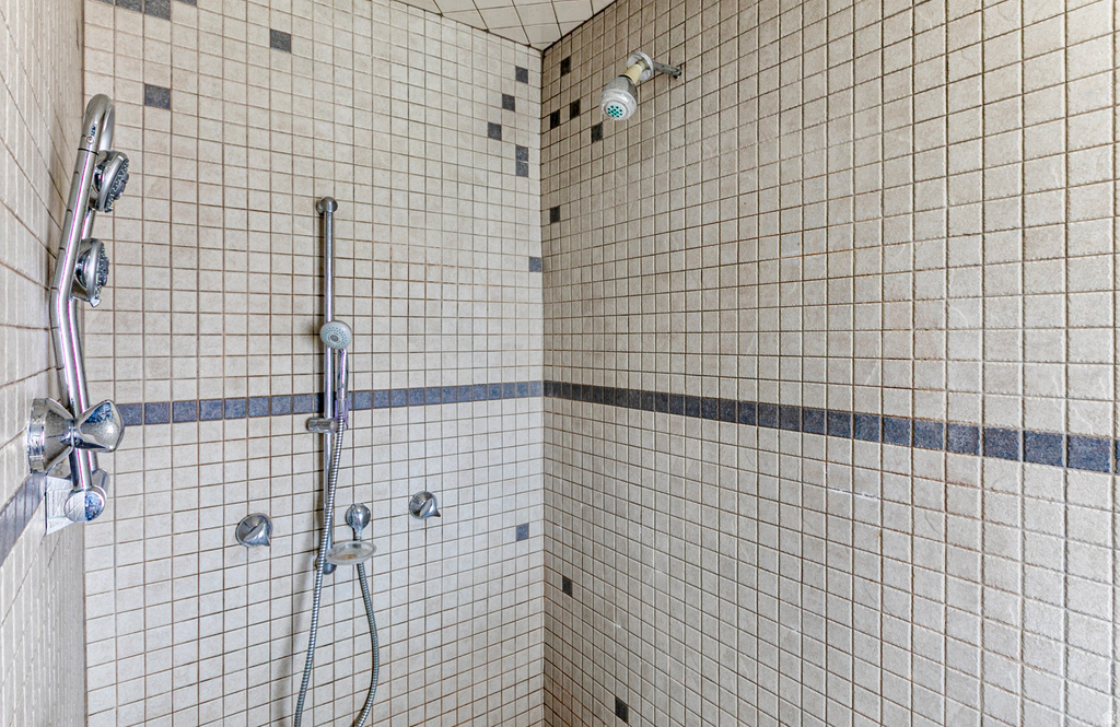 8701 S TEMPLE DR West Jordan, UT 84088