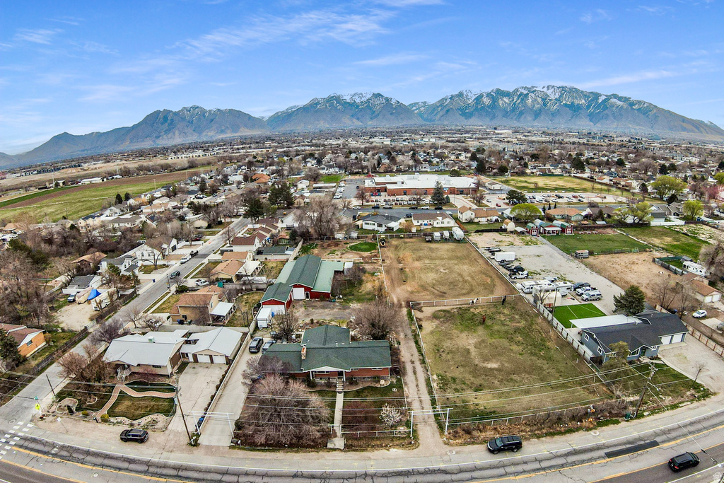 8701 S TEMPLE DR West Jordan, UT 84088