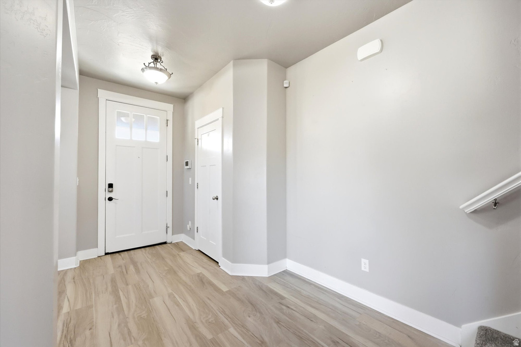 15198 S MULE TRAIN DR Bluffdale, UT 84065