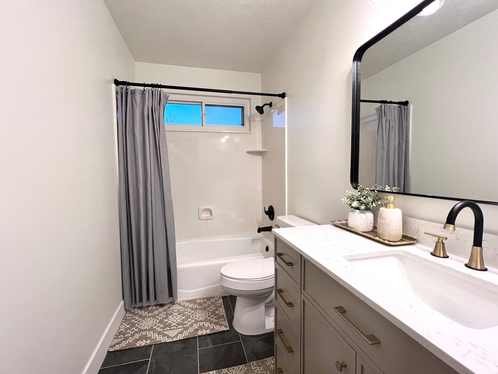 11831 S CARBIDE CT Herriman, UT 84096