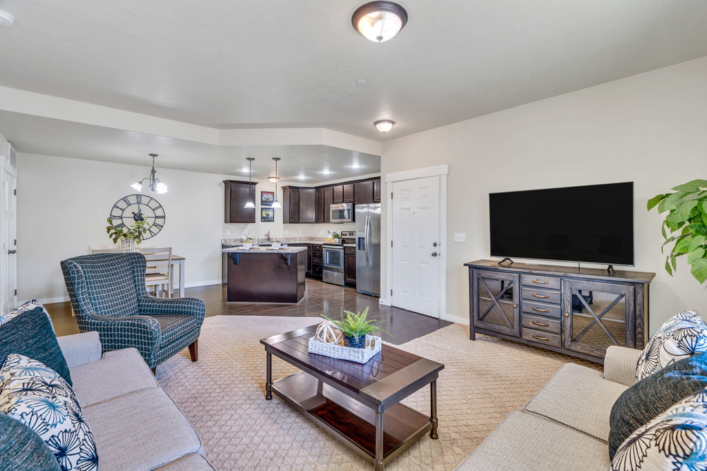 282 W 605 N #A Centerville, UT 84014