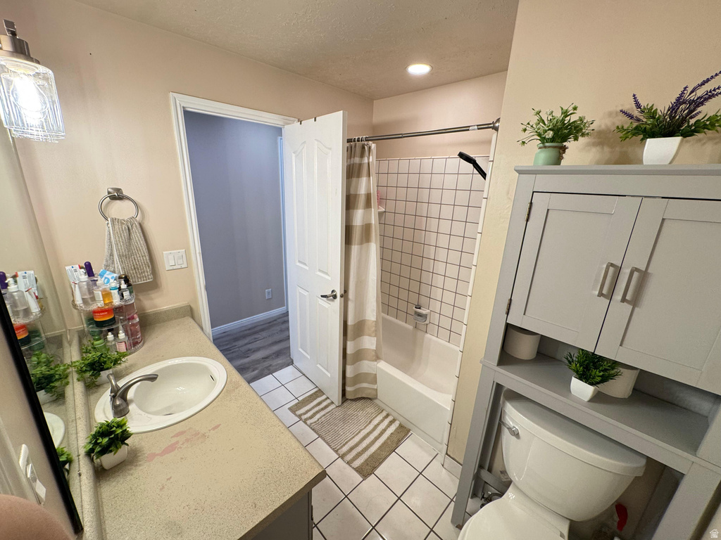 1556 W CRYSTAL DR West Jordan, UT 84084