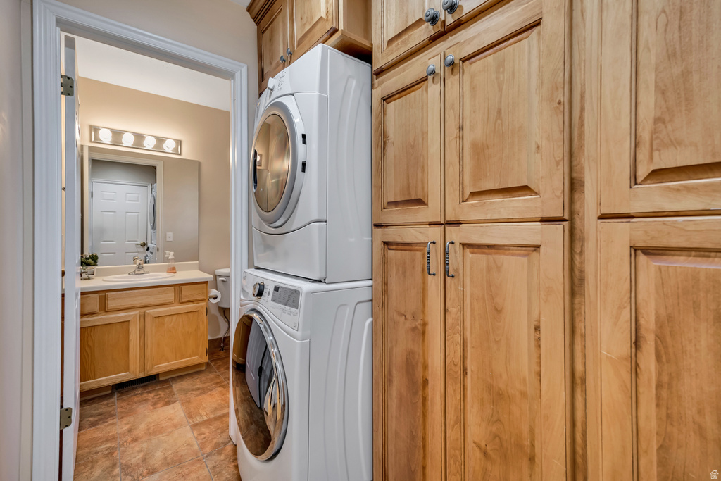 5196 W HAMPTON CT Highland, UT 84003