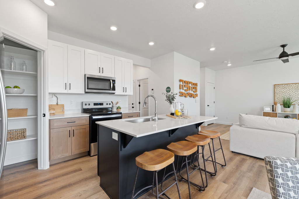 3618 W 4835 S #6 Roy, UT 84067