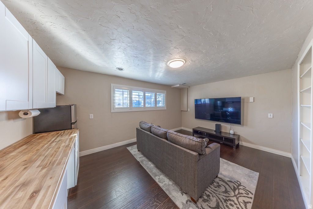 8360 S EL MANICERO WAY Sandy, UT 84093