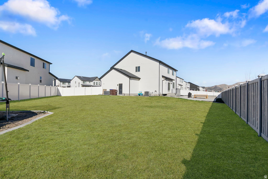 518 E STONEBRIAR DR Eagle Mountain, UT 84005