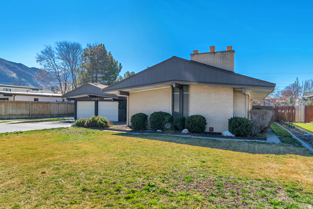 2024 E RIBBON LANE Holladay, UT 84117