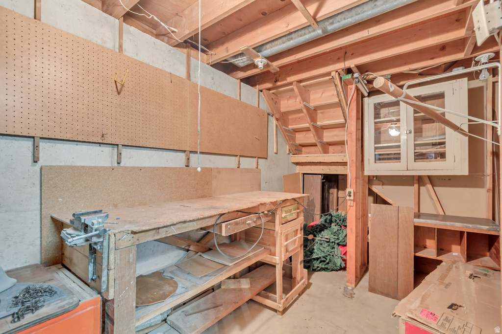 2024 E RIBBON LANE Holladay, UT 84117