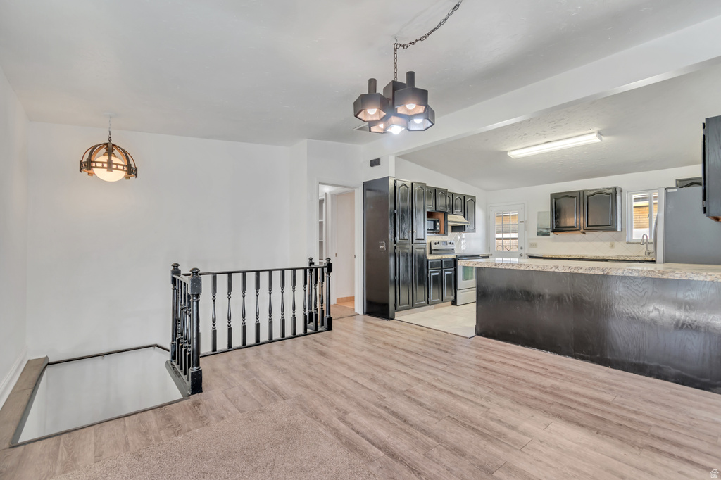 2024 E RIBBON LANE Holladay, UT 84117